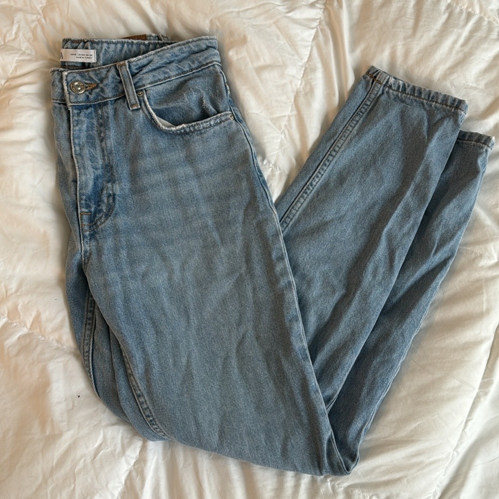 Mid-Ride mom jean